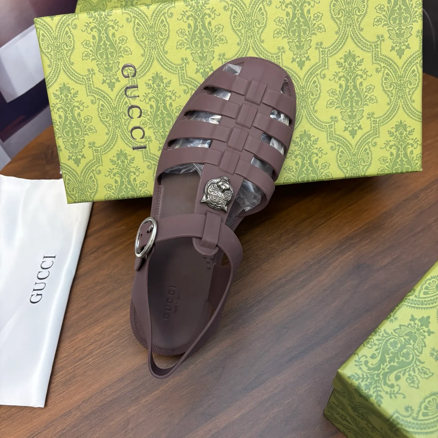 Men's shoes 260💰 [Gucci] Counter quality, top-quality original goods, real photos! Original TPU material, fine workmanship, comfortable; genuine 1:1 replica Size: 36 ~ 46